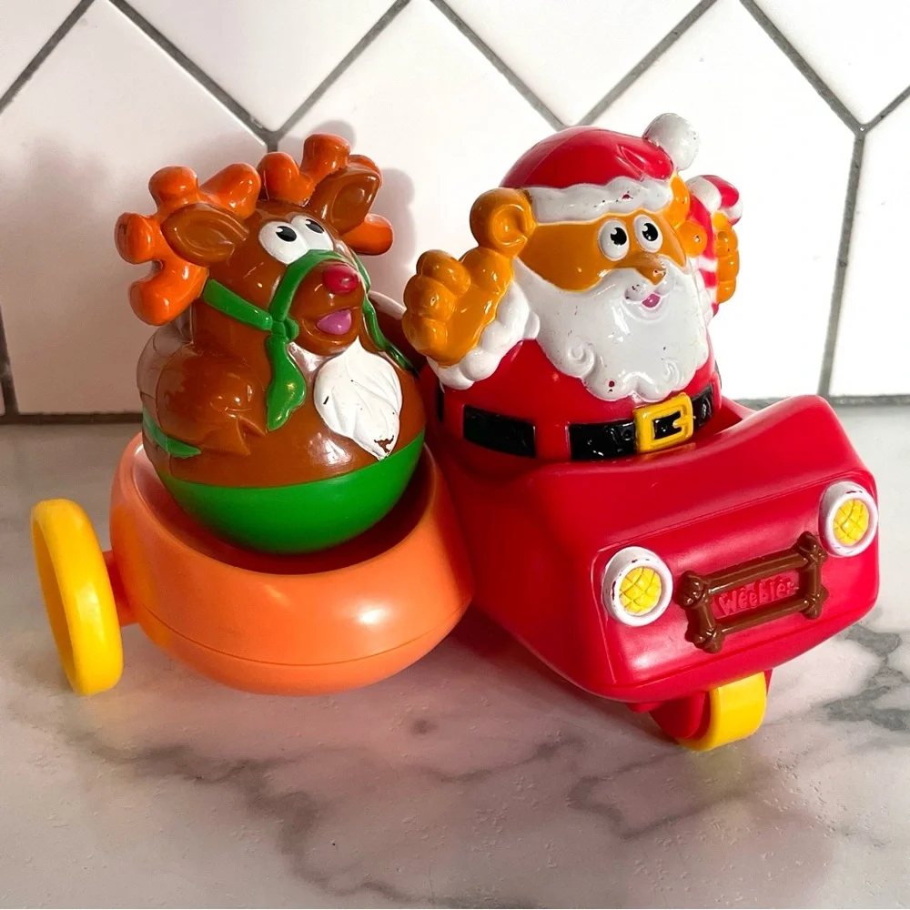 2005 Playskool Weebles Christmas Set - Santa, Reindeer and Go Cart